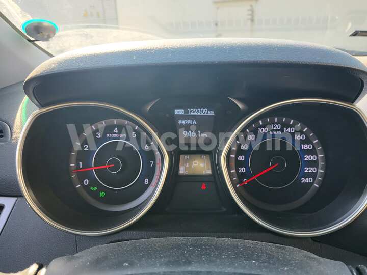 Hyundai Avante 2013 — 36