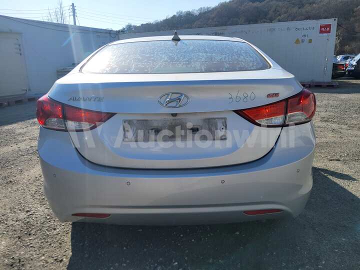 Hyundai Avante 2013 — 5