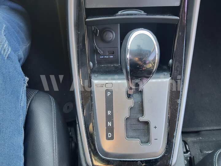 Hyundai Avante 2013 — 42
