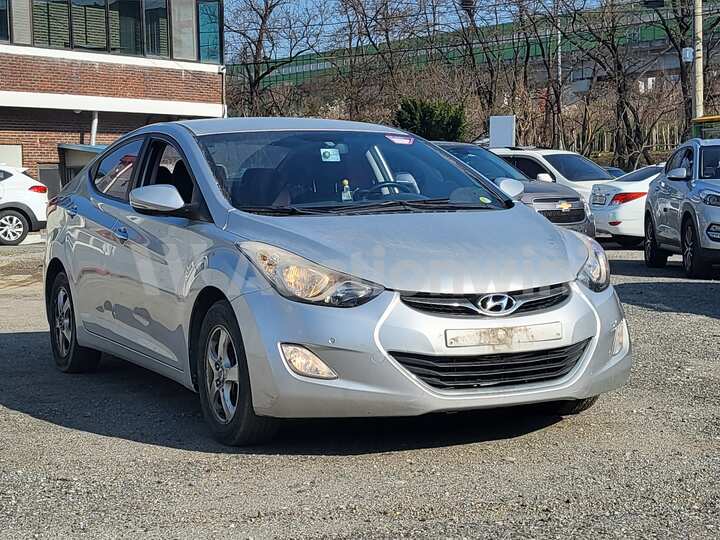 Hyundai Avante 2013 — 8