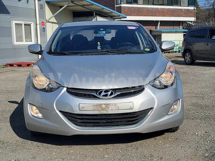 Hyundai Avante 2013 — 9