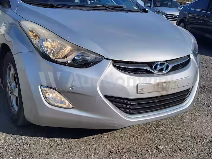 Hyundai Avante 2013 — 10