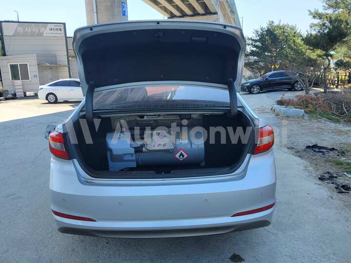 Hyundai Sonata 2017 — 50