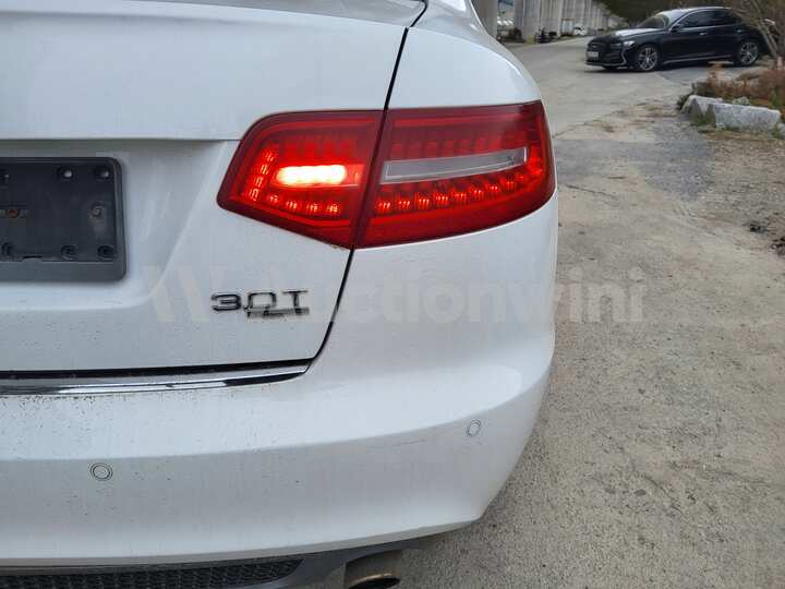 Audi A6 2011 — 17