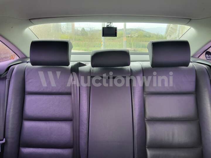 Audi A6 2011 — 44