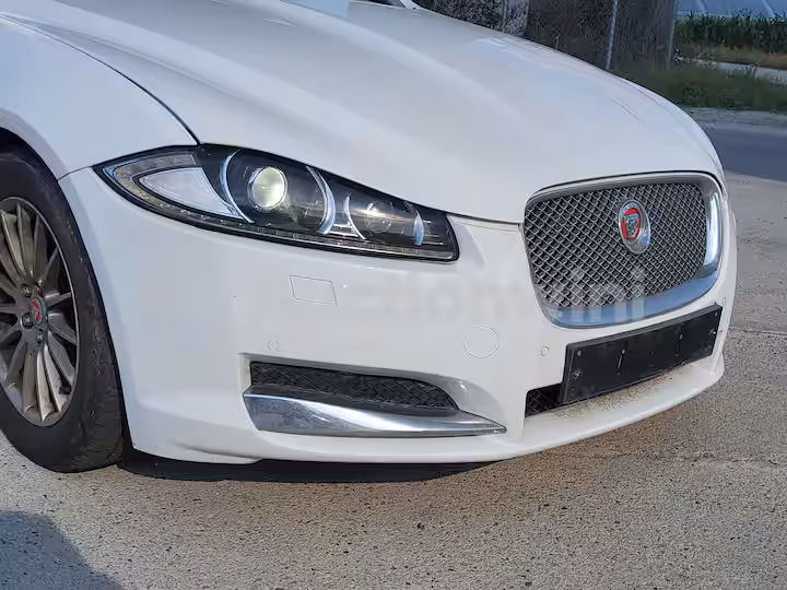 Jaguar XF 2014 — 11