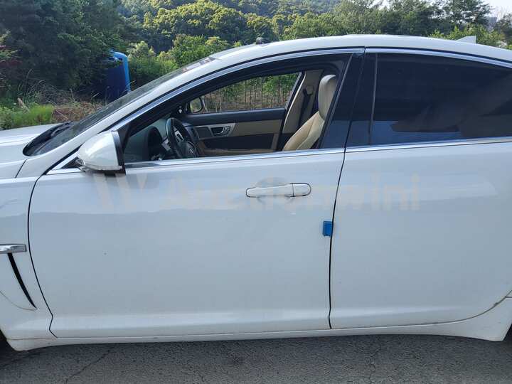Jaguar XF 2014 — 14