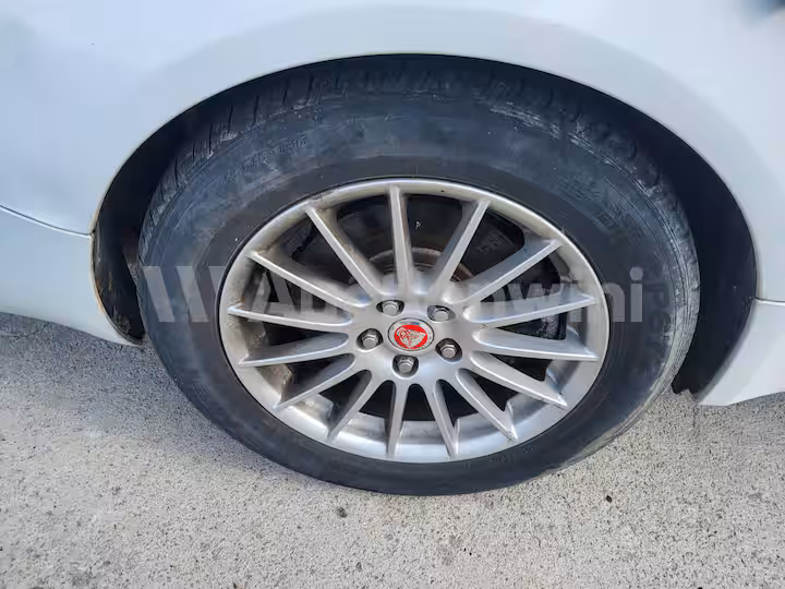 Jaguar XF 2014 — 18