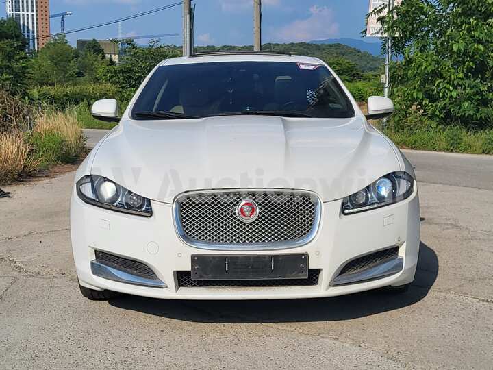 Jaguar XF 2014 — 9