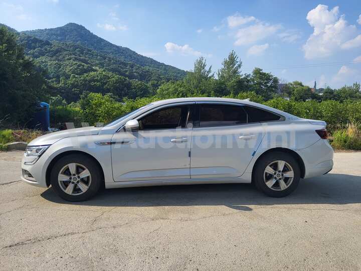 Renault SM6 2016 — 2