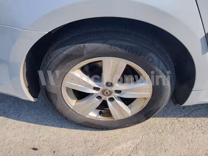 Renault SM6 2016 — 18