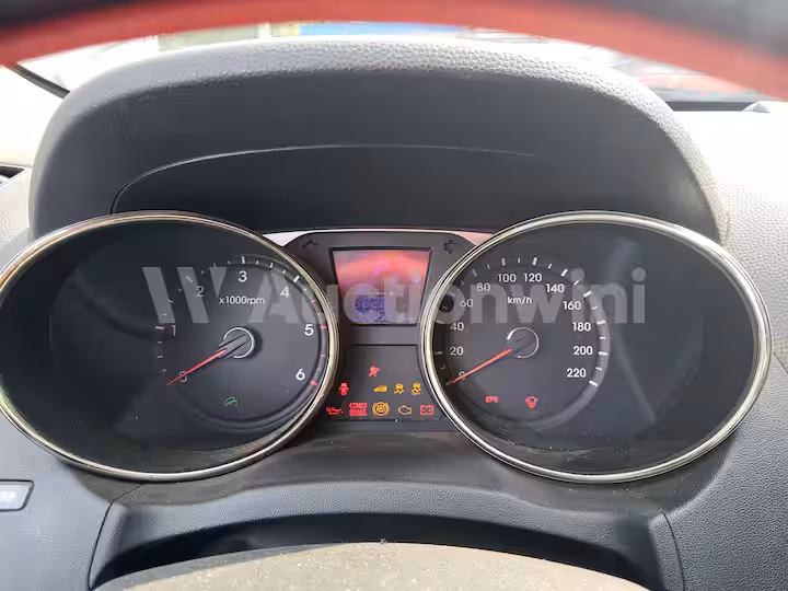 Hyundai Tucson 2013 — 37