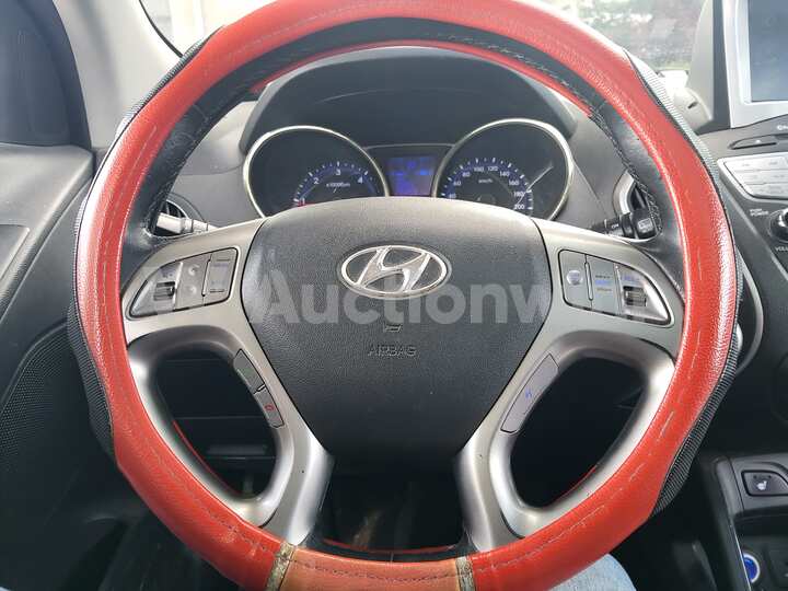 Hyundai Tucson 2013 — 38