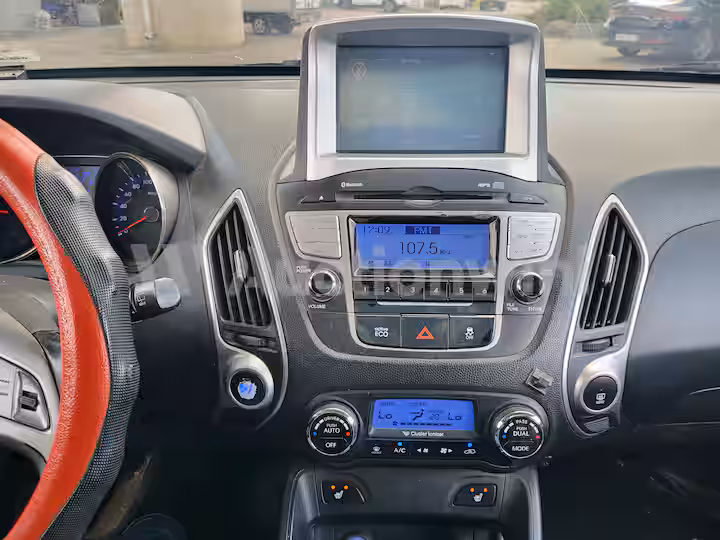 Hyundai Tucson 2013 — 40