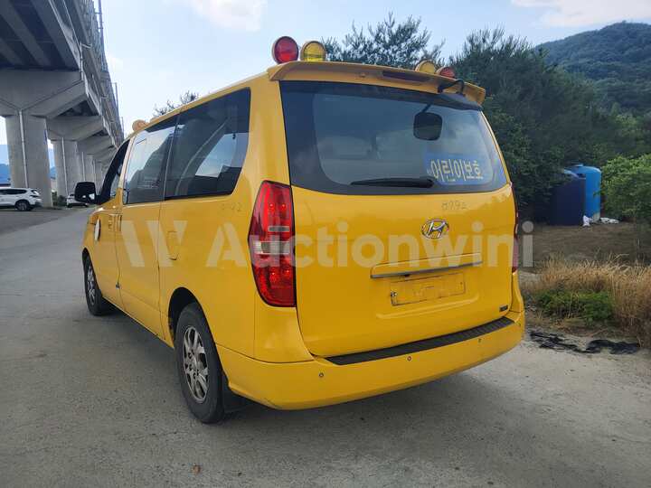 Hyundai Starex 2011 — 3