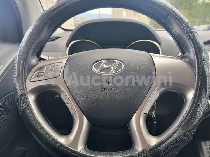 Hyundai Tucson 2011 — 38