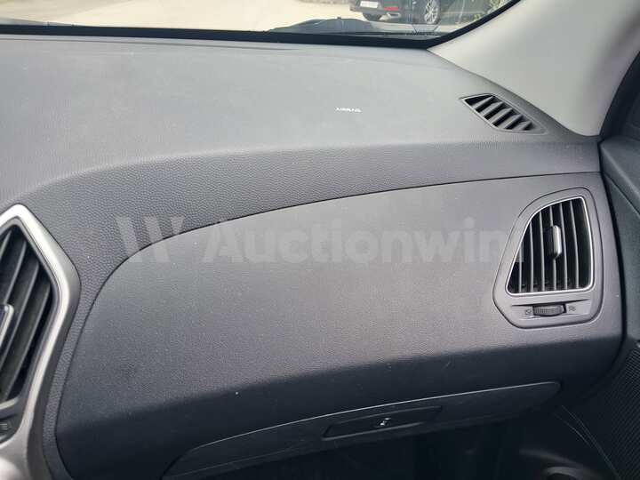 Hyundai Tucson 2011 — 42