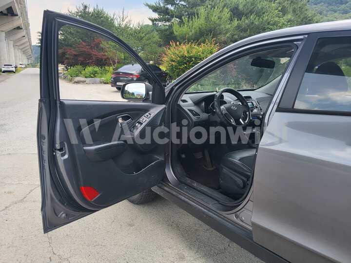 Hyundai Tucson 2011 — 44