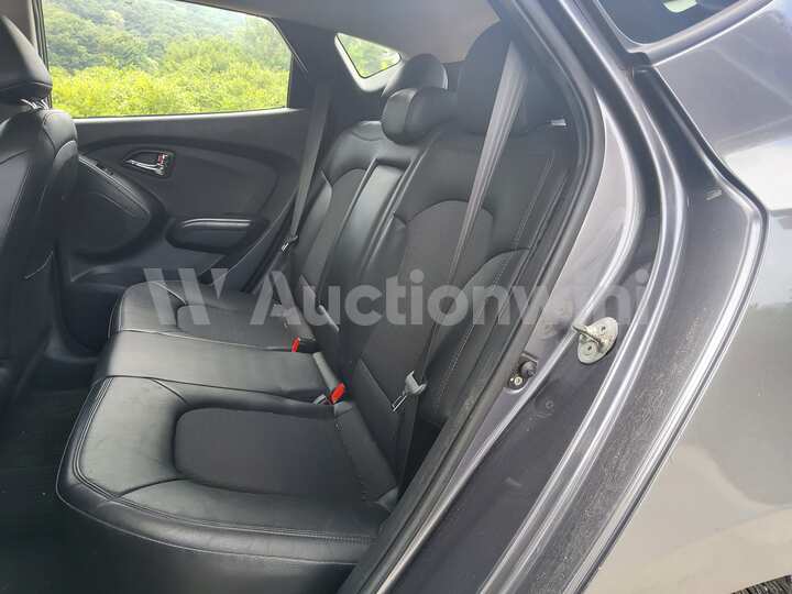Hyundai Tucson 2011 — 48