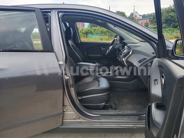 Hyundai Tucson 2011 — 57