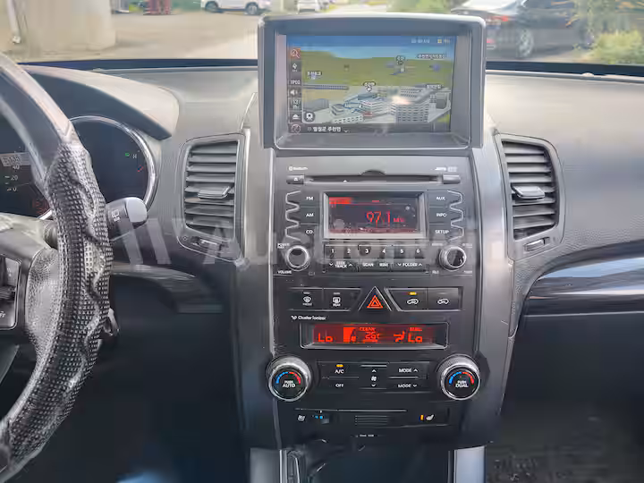 Kia Sorento 2011 — 41