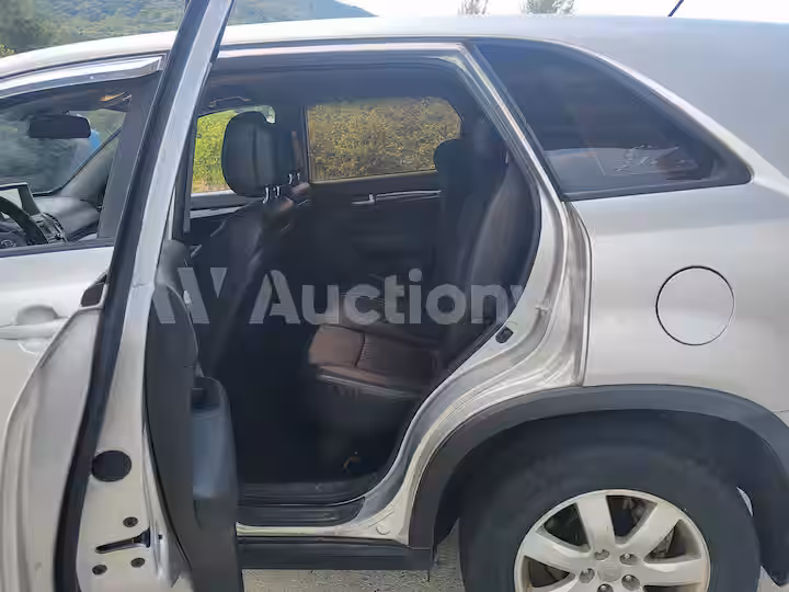Kia Sorento 2011 — 51