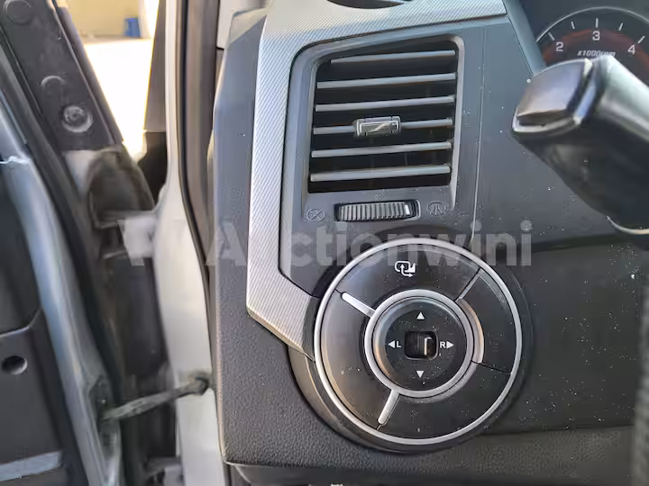 KGM (Ssangyong) Korando 2012 — 38
