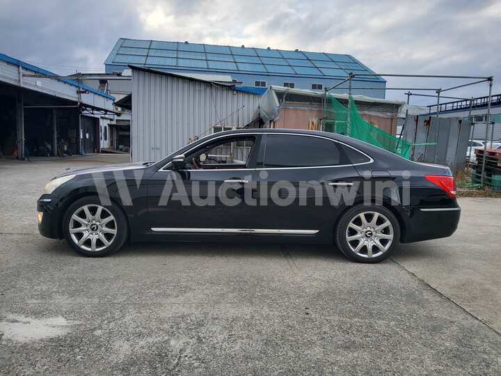 Hyundai Equus 2010 — 2