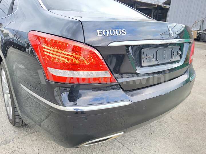 Hyundai Equus 2010 — 15