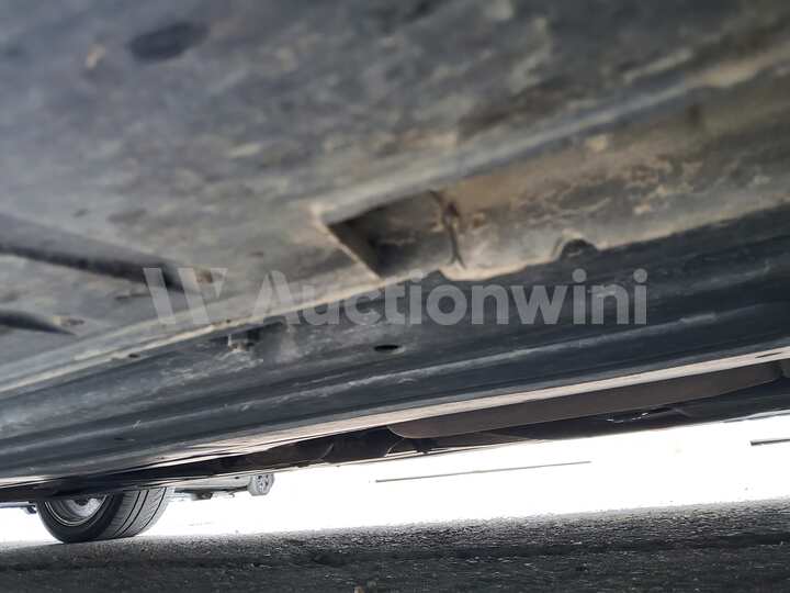 Hyundai Equus 2010 — 21