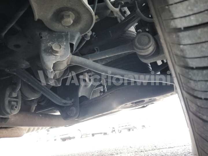 Hyundai Equus 2010 — 27