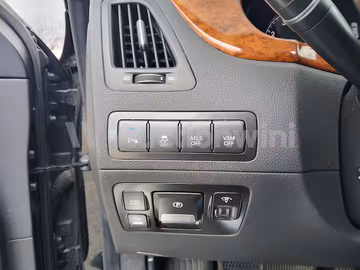 Hyundai Equus 2010 — 35