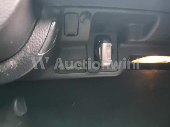 Hyundai Equus 2010 — 44