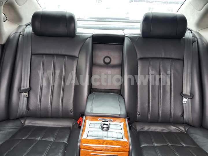 Hyundai Equus 2010 — 46