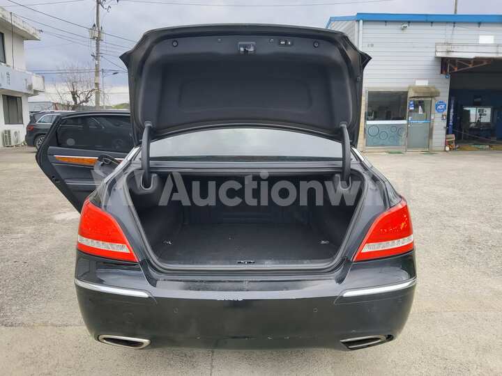 Hyundai Equus 2010 — 54