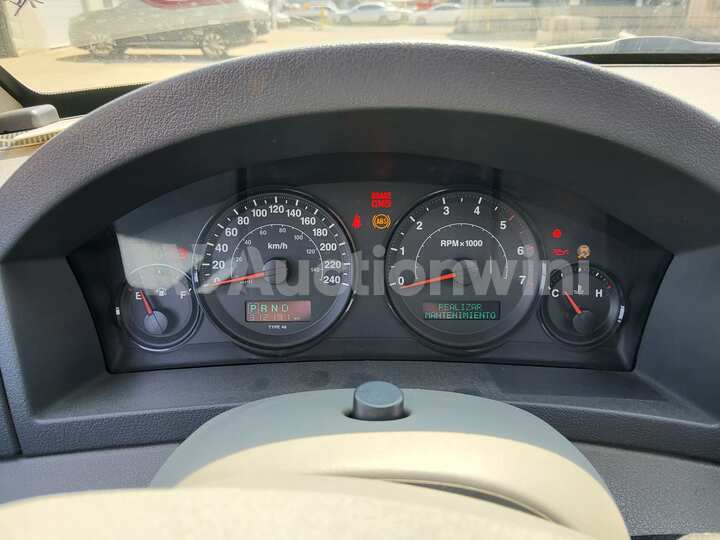 Jeep Cherokee 2006 — 37