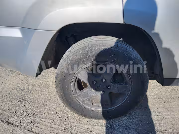 Jeep Cherokee 2006 — 18