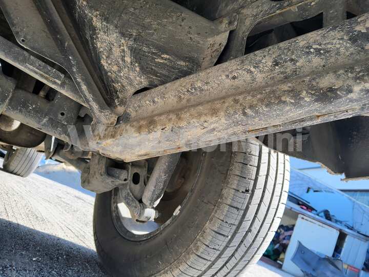 Jeep Cherokee 2006 — 24