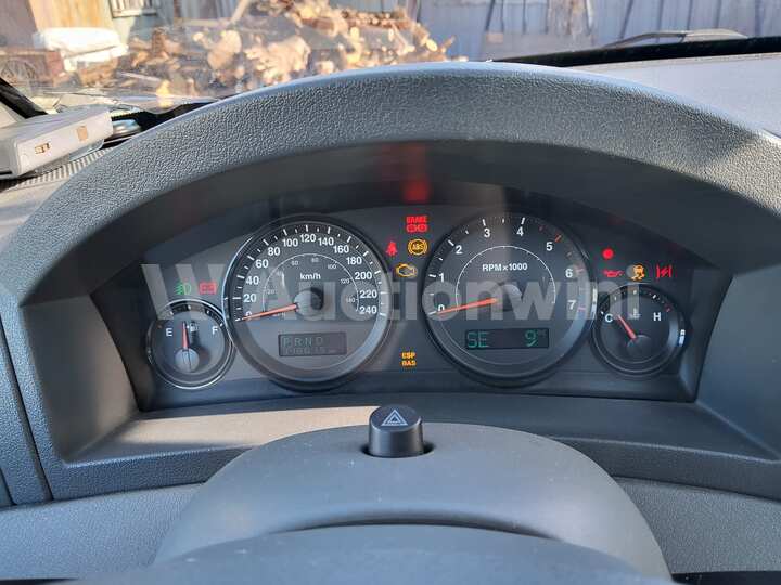 Jeep Cherokee 2006 — 37