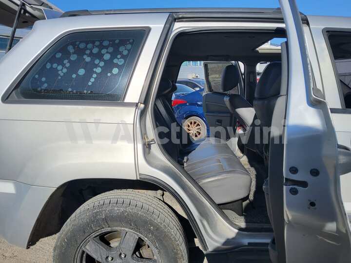 Jeep Cherokee 2006 — 59