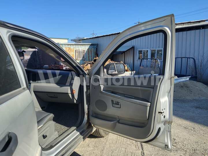 Jeep Cherokee 2006 — 61