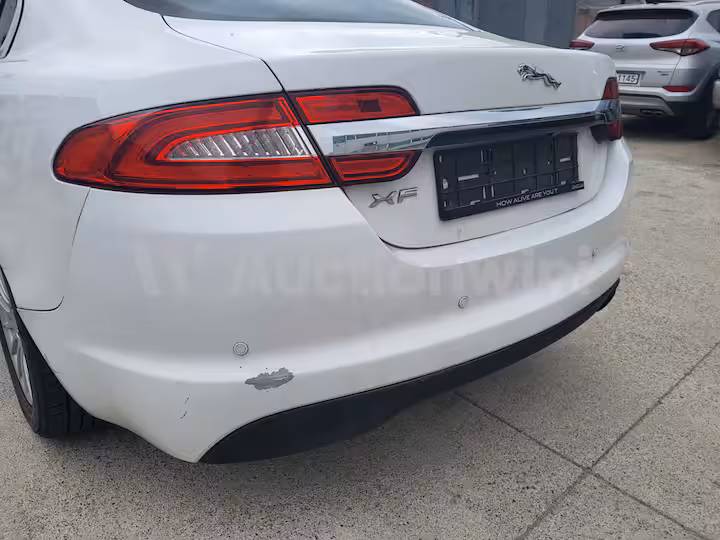 Jaguar XF 2014 — 16