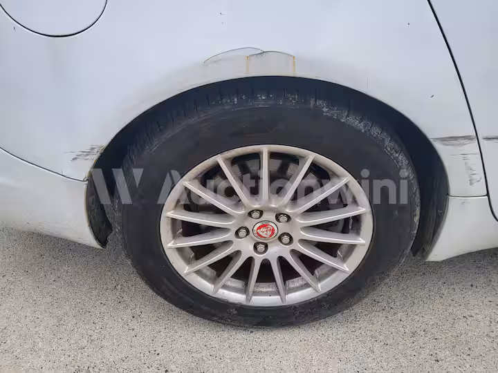 Jaguar XF 2014 — 18