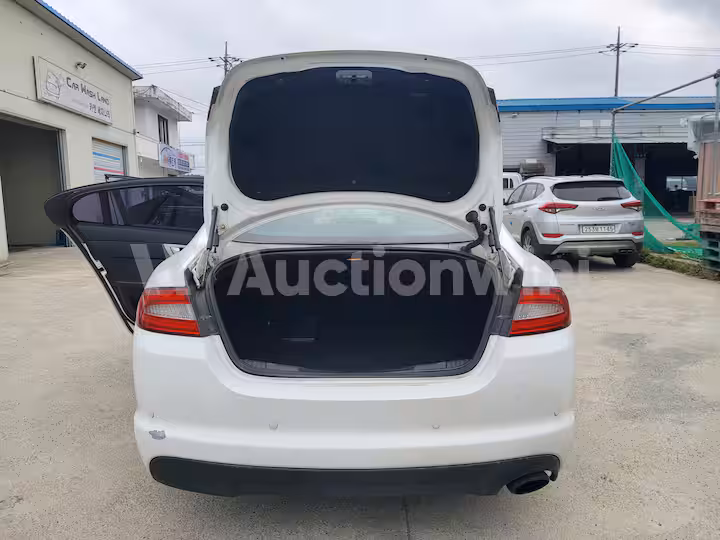 Jaguar XF 2014 — 51