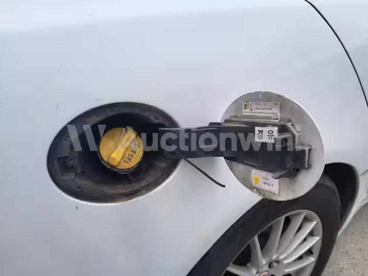 Jaguar XF 2014 — 56