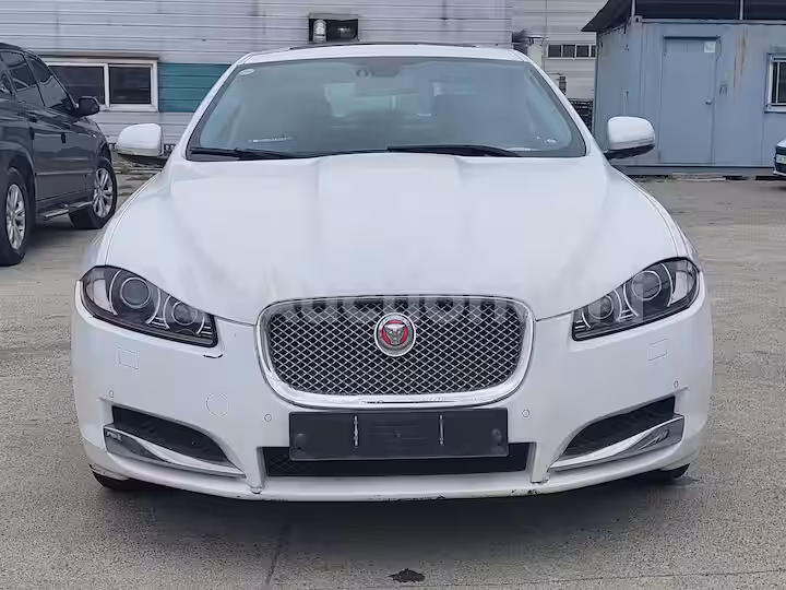 Jaguar XF 2014 — 9