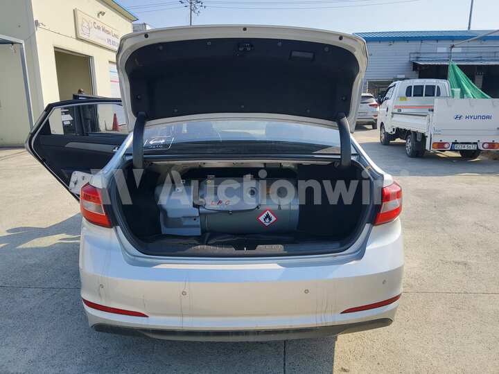 Hyundai Sonata 2016 — 52