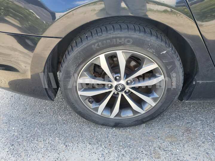 Hyundai Grandeur 2012 — 17