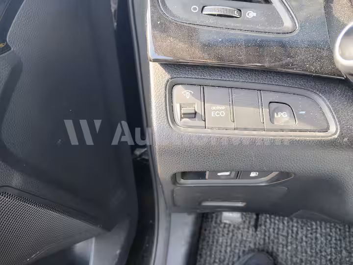Hyundai Grandeur 2012 — 31