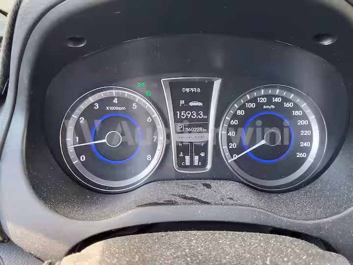 Hyundai Grandeur 2012 — 32